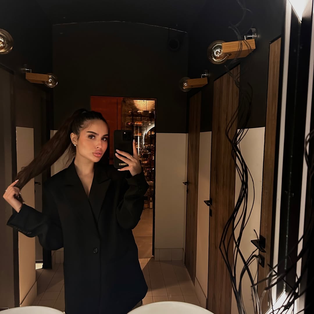 Моника фото 6